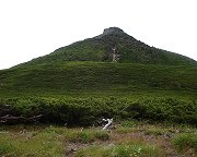 羅臼平から見た羅臼岳頂上の溶岩ドーム